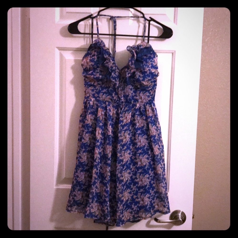 NWT blue floral dress size medium